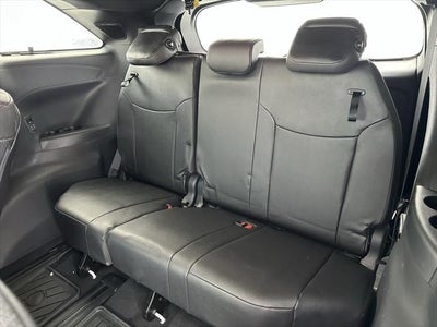 2025 Toyota Sienna Platinum Hybrid 7 Passenger