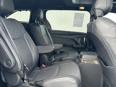 2025 Toyota Sienna Platinum Hybrid 7 Passenger