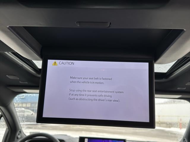 2025 Toyota Sienna Platinum Hybrid 7 Passenger