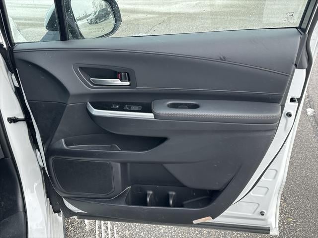 2025 Toyota Sienna Platinum Hybrid 7 Passenger