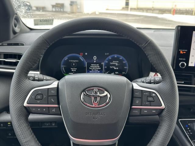 2025 Toyota Sienna Platinum Hybrid 7 Passenger