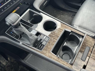 2025 Toyota Sienna Platinum Hybrid 7 Passenger