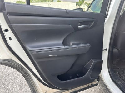 2021 Toyota Highlander Hybrid XLE