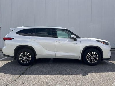 2021 Toyota Highlander Hybrid XLE