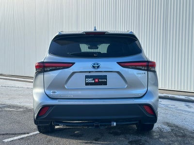 2022 Toyota Highlander Hybrid XLE