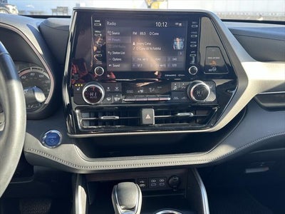 2022 Toyota Highlander Hybrid XLE