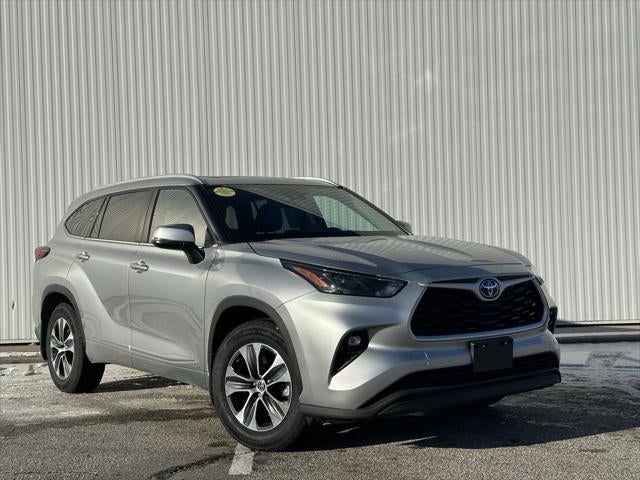 2022 Toyota Highlander Hybrid XLE