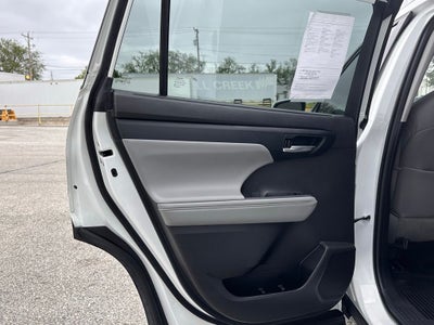 2022 Toyota Highlander XLE