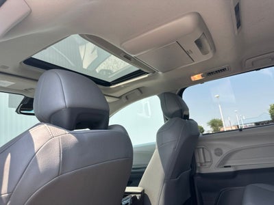 2021 Toyota Sienna XLE 8 Passenger