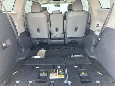 2021 Toyota Sienna XLE 8 Passenger
