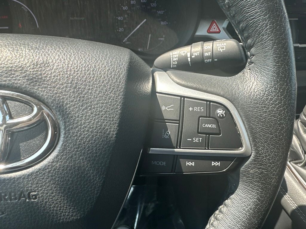 2021 Toyota Sienna XLE 8 Passenger