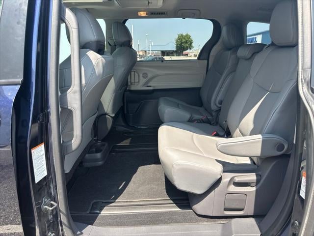 2021 Toyota Sienna XLE 8 Passenger