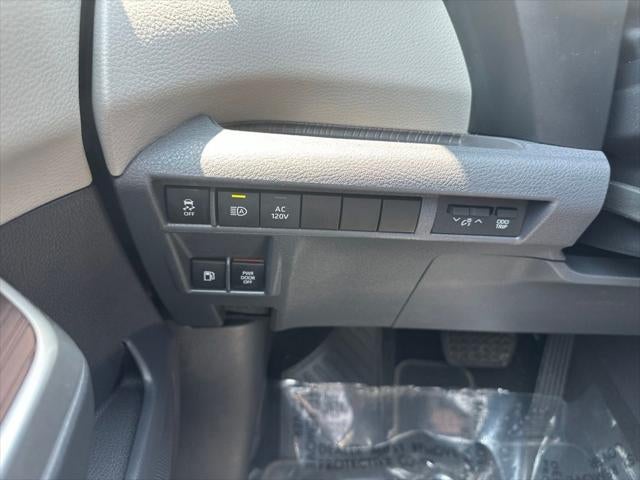 2021 Toyota Sienna XLE 8 Passenger