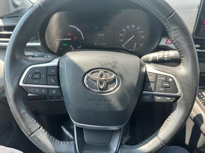 2021 Toyota Sienna XLE 8 Passenger