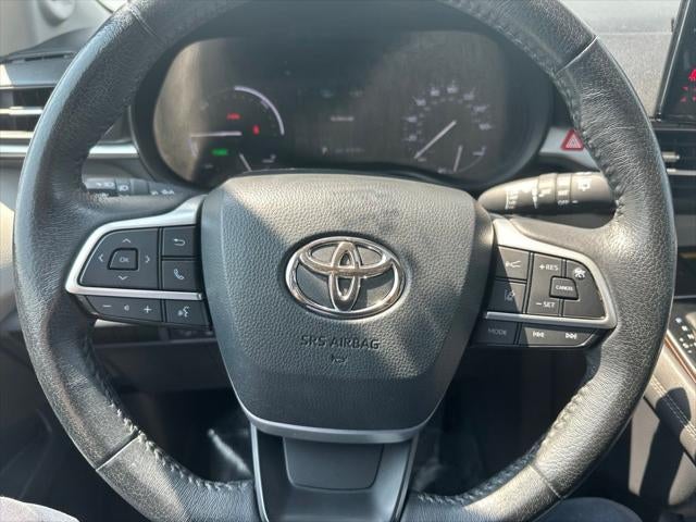 2021 Toyota Sienna XLE 8 Passenger