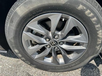 2021 Toyota Sienna XLE 8 Passenger
