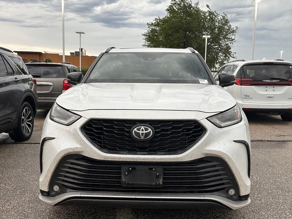 2022 Toyota Highlander XSE
