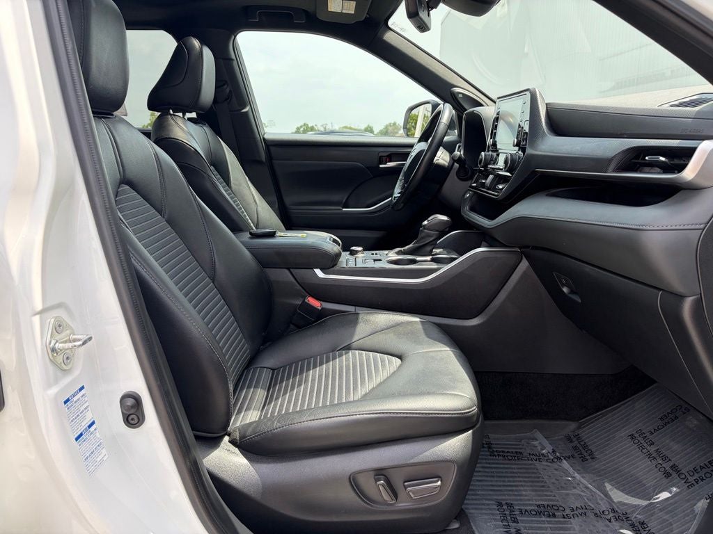 2022 Toyota Highlander XSE