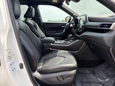 2022 Toyota Highlander XSE