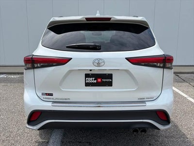 2022 Toyota Highlander XSE