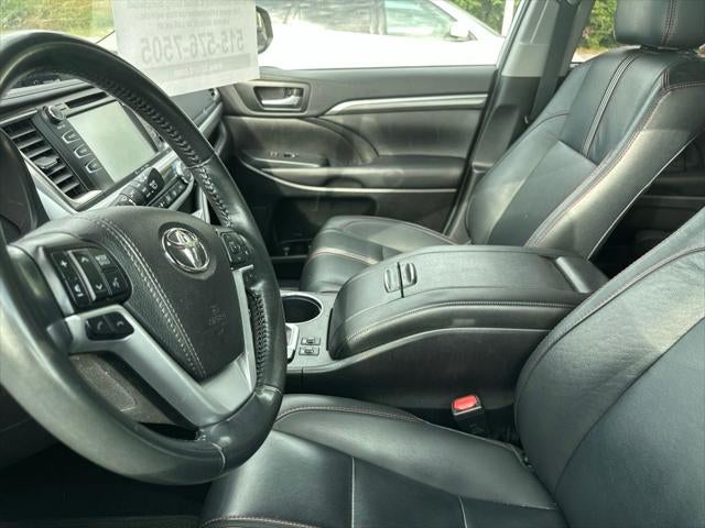 2019 Toyota Highlander SE