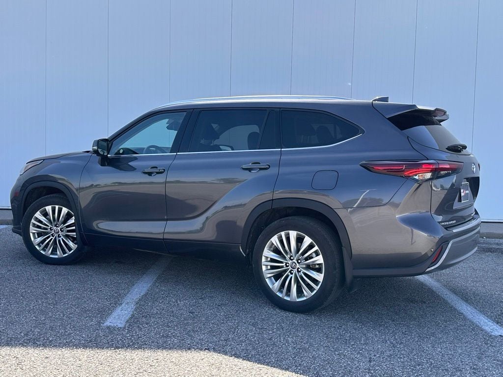 2024 Toyota Highlander Platinum