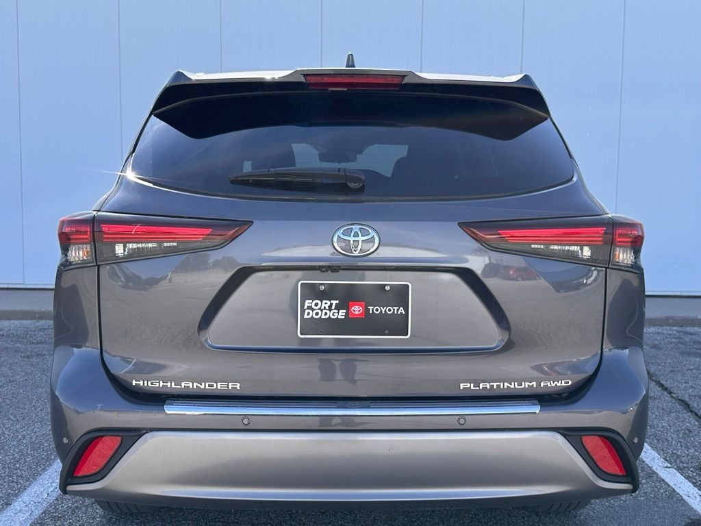 2024 Toyota Highlander Platinum