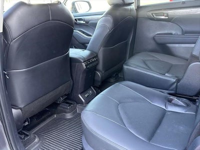 2024 Toyota Highlander Platinum