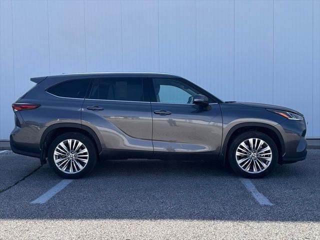 2024 Toyota Highlander Platinum