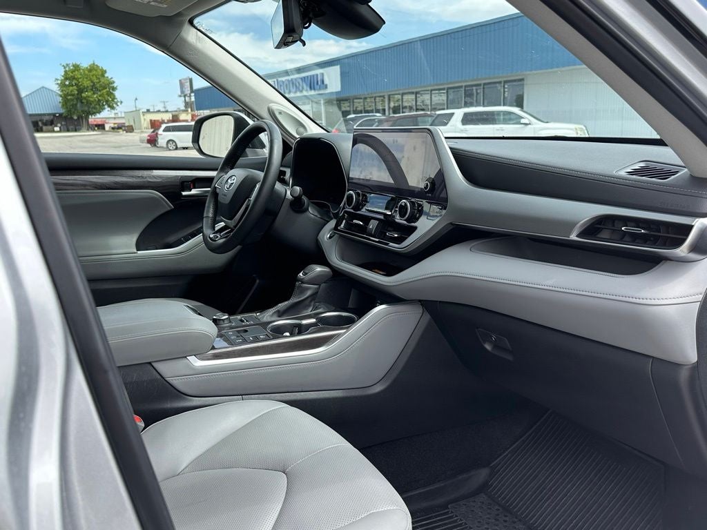 2024 Toyota Highlander Platinum