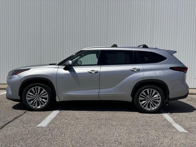 2024 Toyota Highlander Platinum