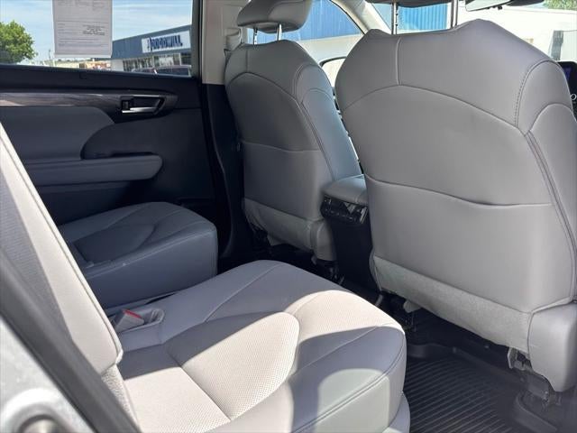 2024 Toyota Highlander Platinum