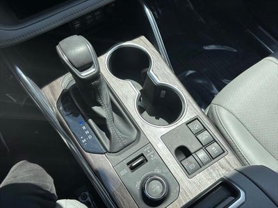 2024 Toyota Highlander Platinum