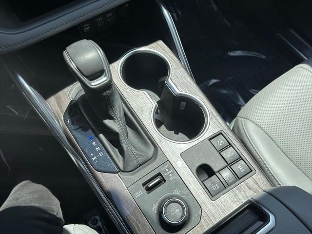 2024 Toyota Highlander Platinum