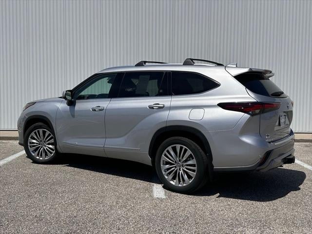 2024 Toyota Highlander Platinum