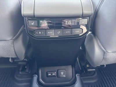 2024 Toyota Highlander Platinum