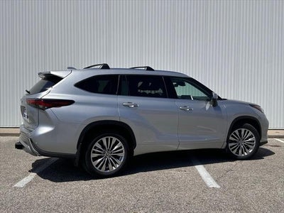 2024 Toyota Highlander Platinum