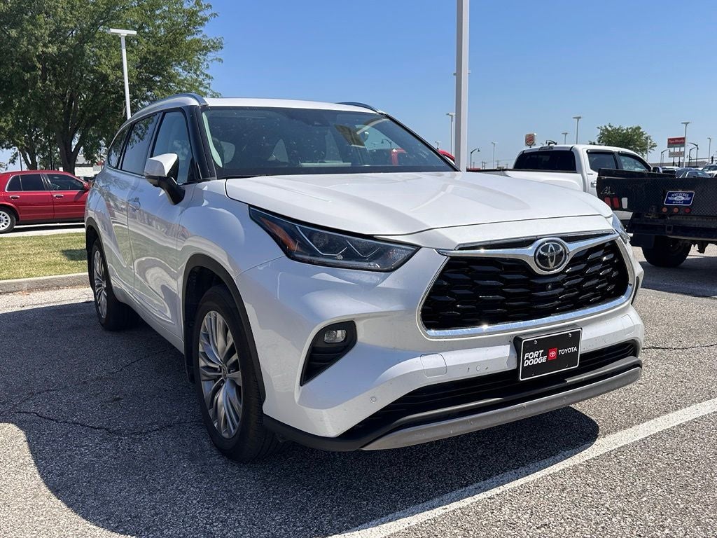 2023 Toyota Highlander Platinum