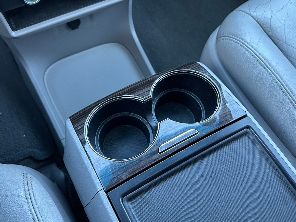 2015 Toyota Sienna XLE 8 Passenger