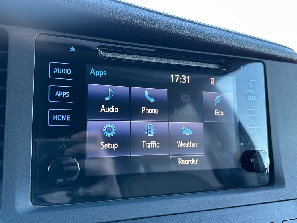 2015 Toyota Sienna XLE 8 Passenger