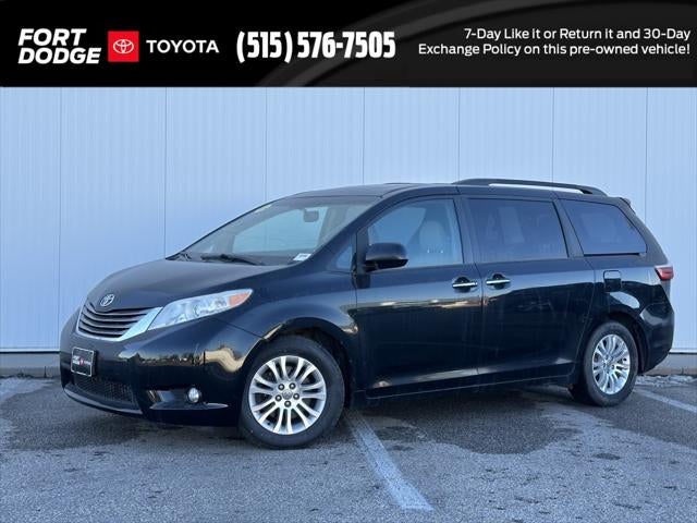 2015 Toyota Sienna XLE 8 Passenger