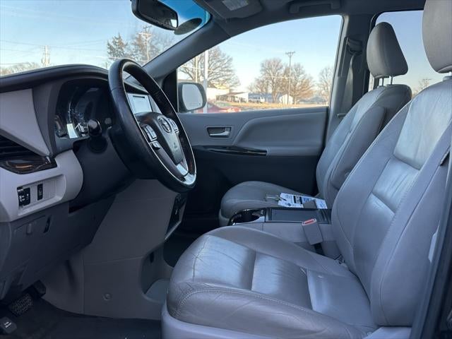 2015 Toyota Sienna XLE 8 Passenger