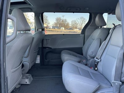 2015 Toyota Sienna XLE 8 Passenger