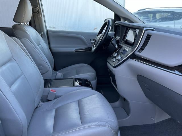 2015 Toyota Sienna XLE 8 Passenger