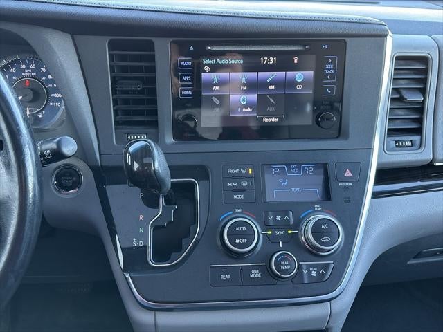 2015 Toyota Sienna XLE 8 Passenger