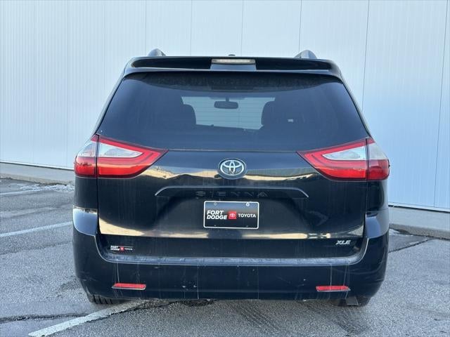 2015 Toyota Sienna XLE 8 Passenger