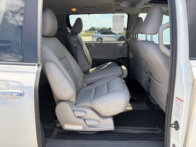 2015 Toyota Sienna XLE 8 Passenger