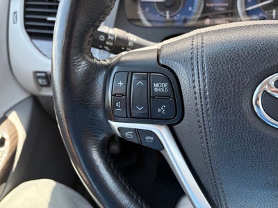 2015 Toyota Sienna XLE 8 Passenger