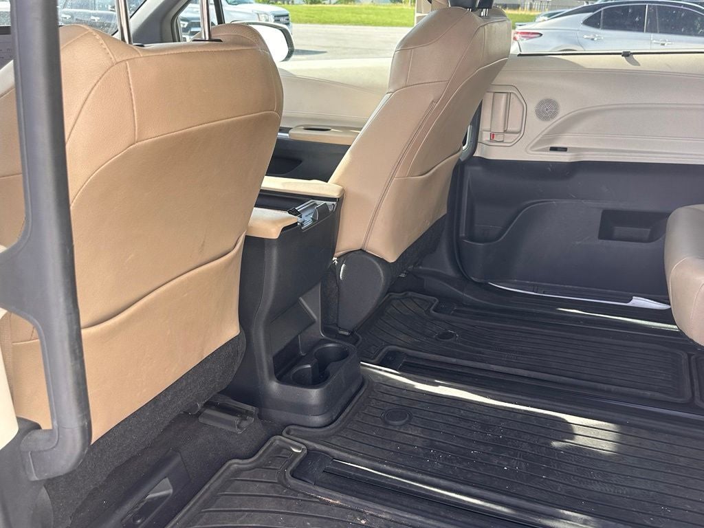 2021 Toyota Sienna XLE 7 Passenger