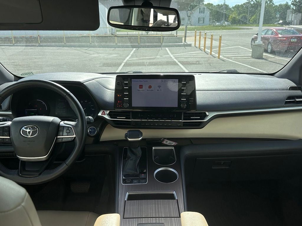 2021 Toyota Sienna XLE 7 Passenger